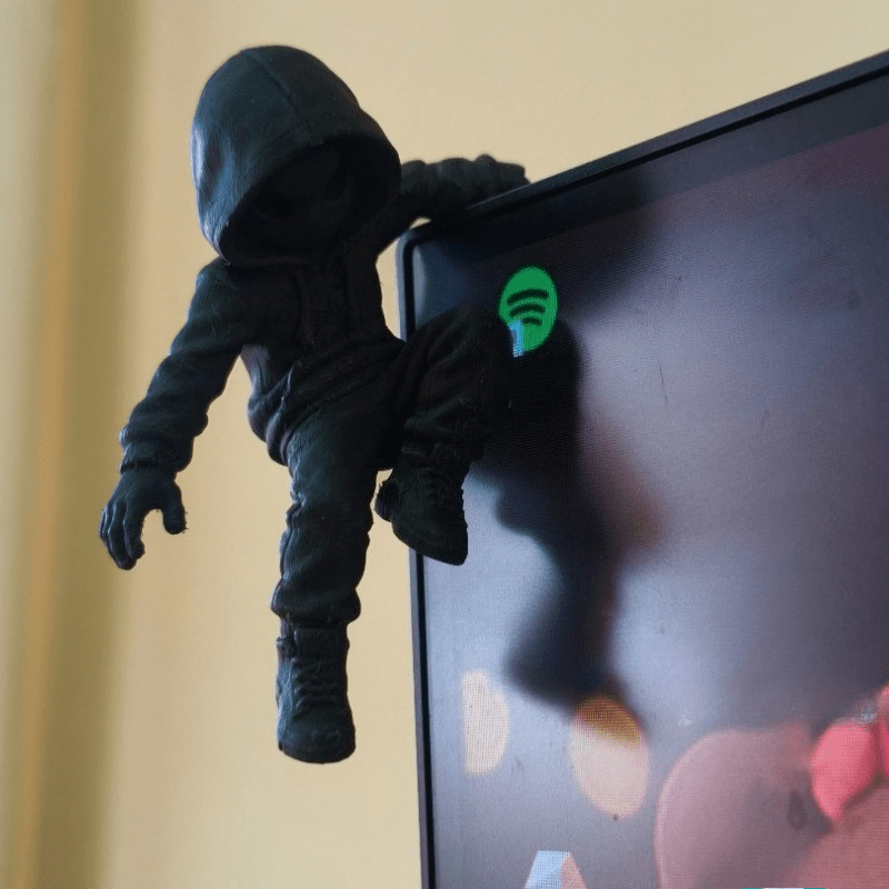 Gaming Accessories For Bedroom - Statuetta Mini Alien con Cappuccio per